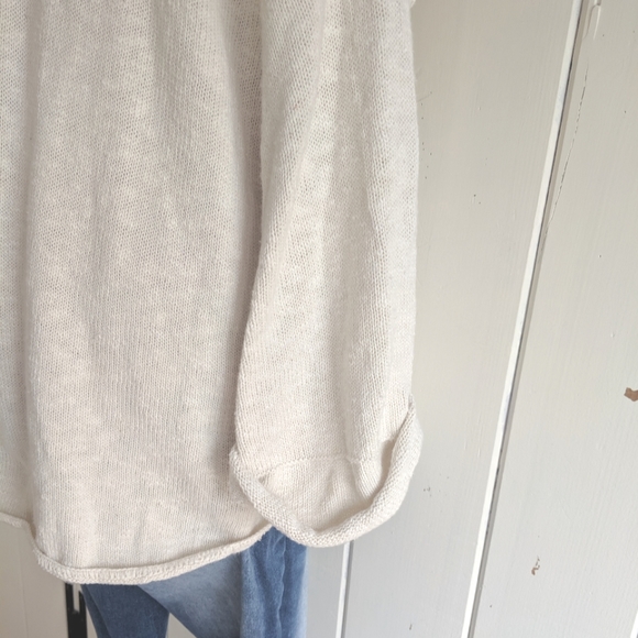 Avalin Rolled sleeve v neck slouchy sweater NWOT one size - Picture 8 of 9